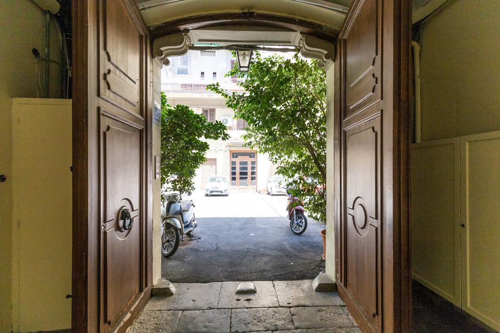 Elegante E Moderno Appartamento Al Politeama Palermo Buitenkant foto